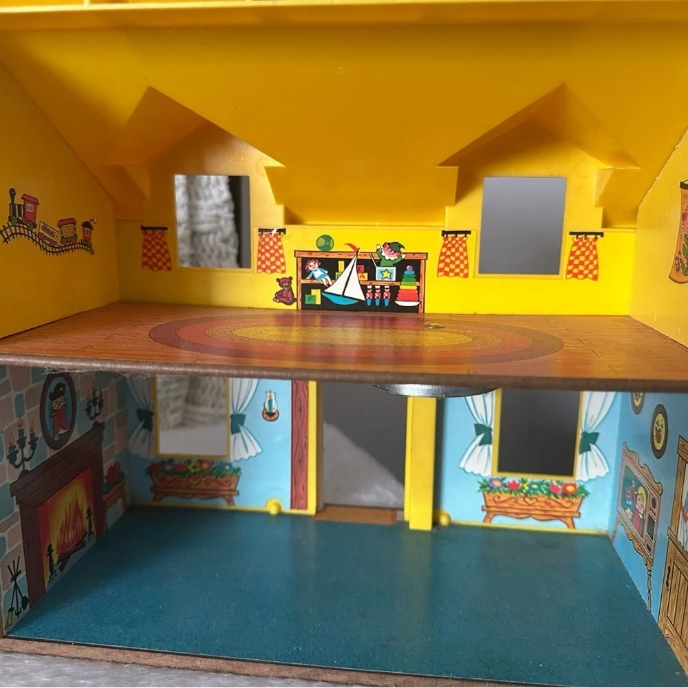 Vintage 1969 Fisher Price Little People Playhouse